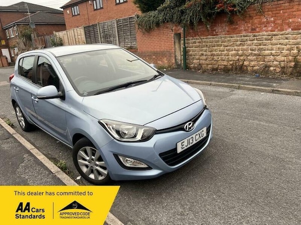 Used Hyundai i20 2013 for sale - 76122993: Photo 1