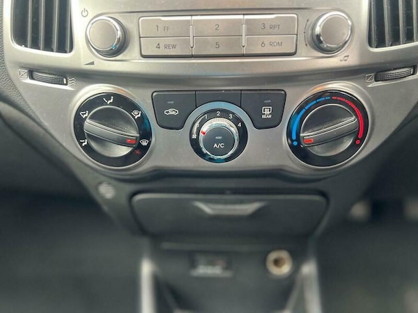 Used Hyundai i20 2013 for sale - 76122993: Photo 26