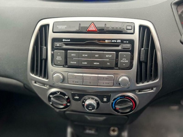 Used Hyundai i20 2013 for sale - 76122993: Photo 34