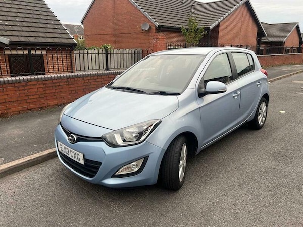Used Hyundai i20 2013 for sale - 76122993: Photo 3