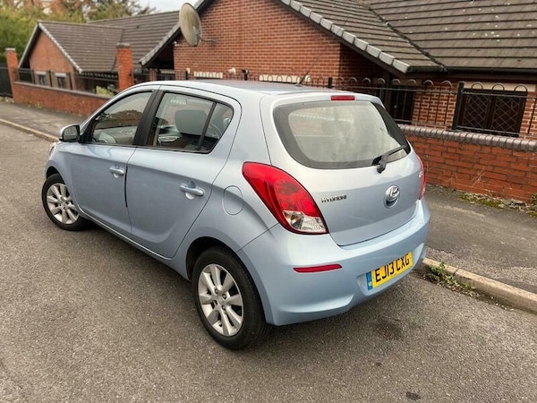 Used Hyundai i20 2013 for sale - 76122993: Photo 4