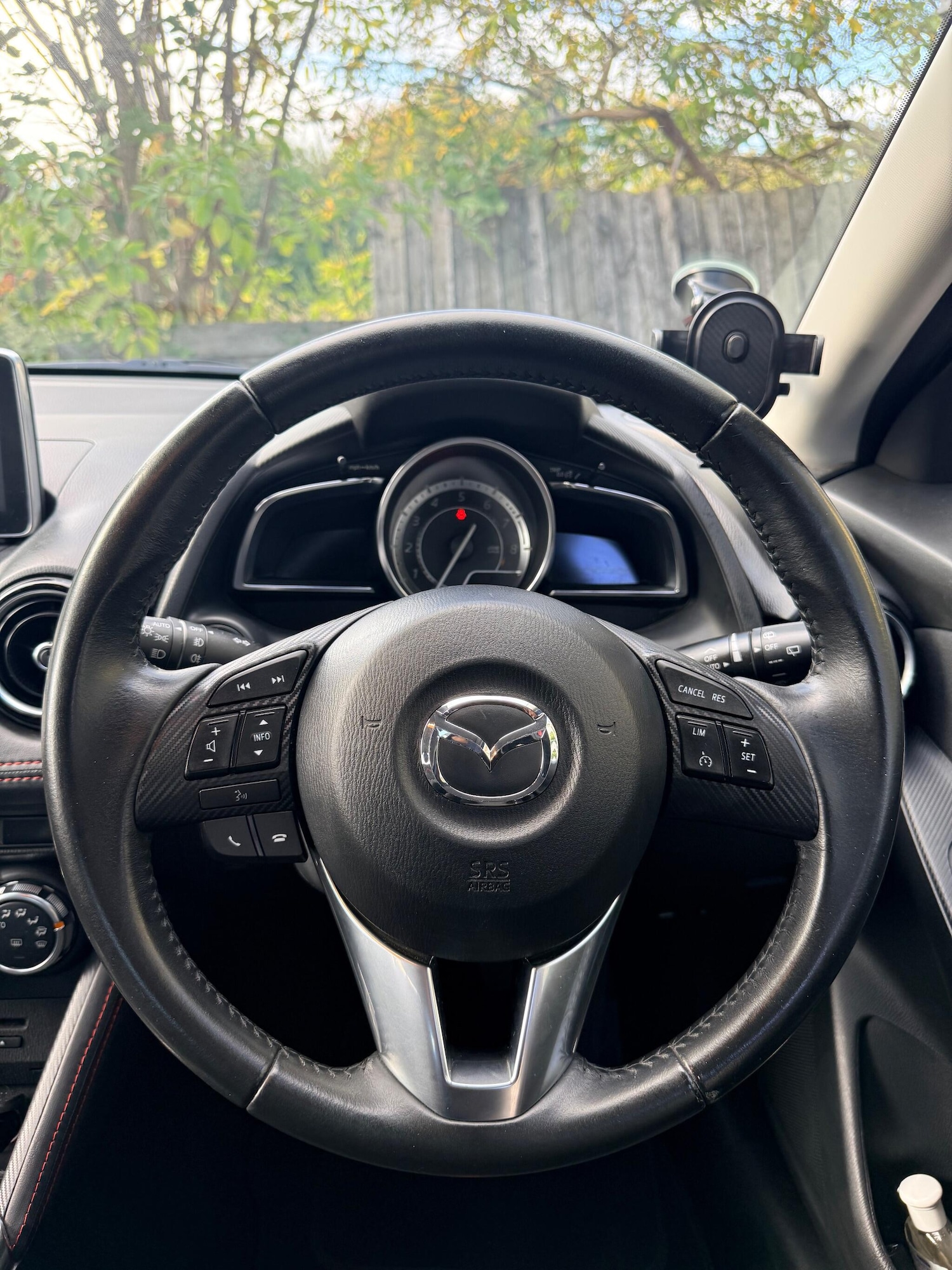 Used Mazda Mazda2 2015 for sale - 76703631: Photo 24