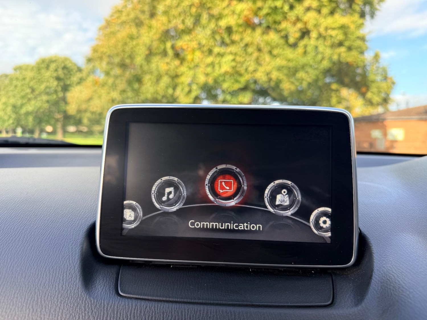 Used Mazda Mazda2 2015 for sale - 76703631: Photo 29