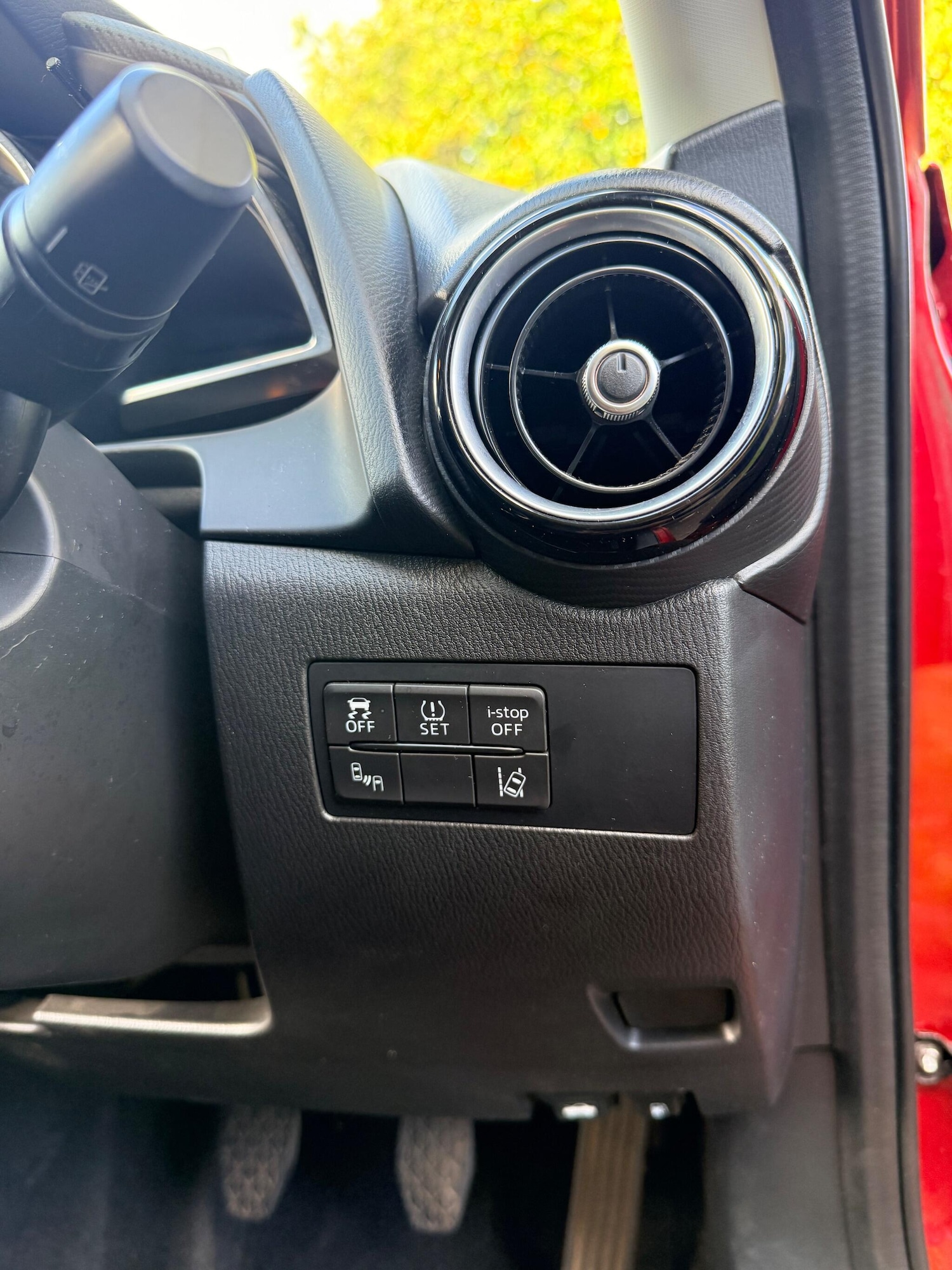 Used Mazda Mazda2 2015 for sale - 76703631: Photo 33