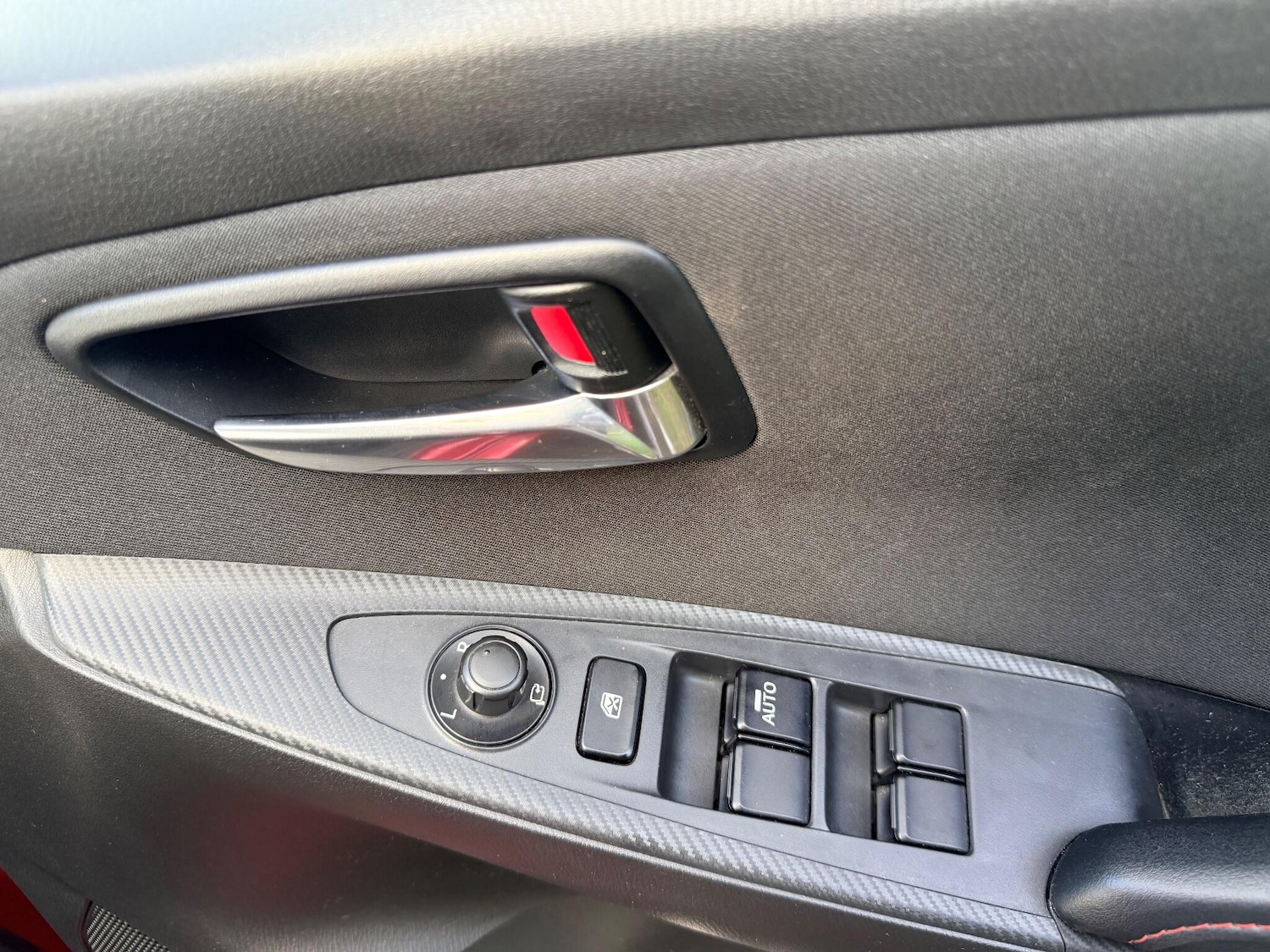 Used Mazda Mazda2 2015 for sale - 76703631: Photo 40