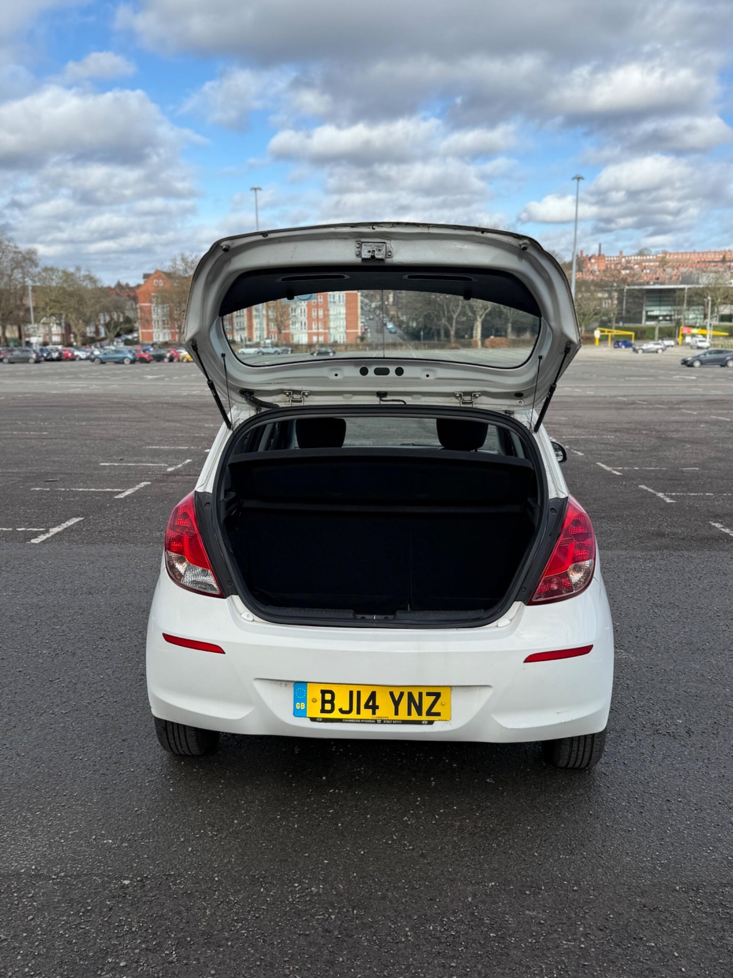 Used Hyundai i20 2014 for sale - 77710057: Photo 32