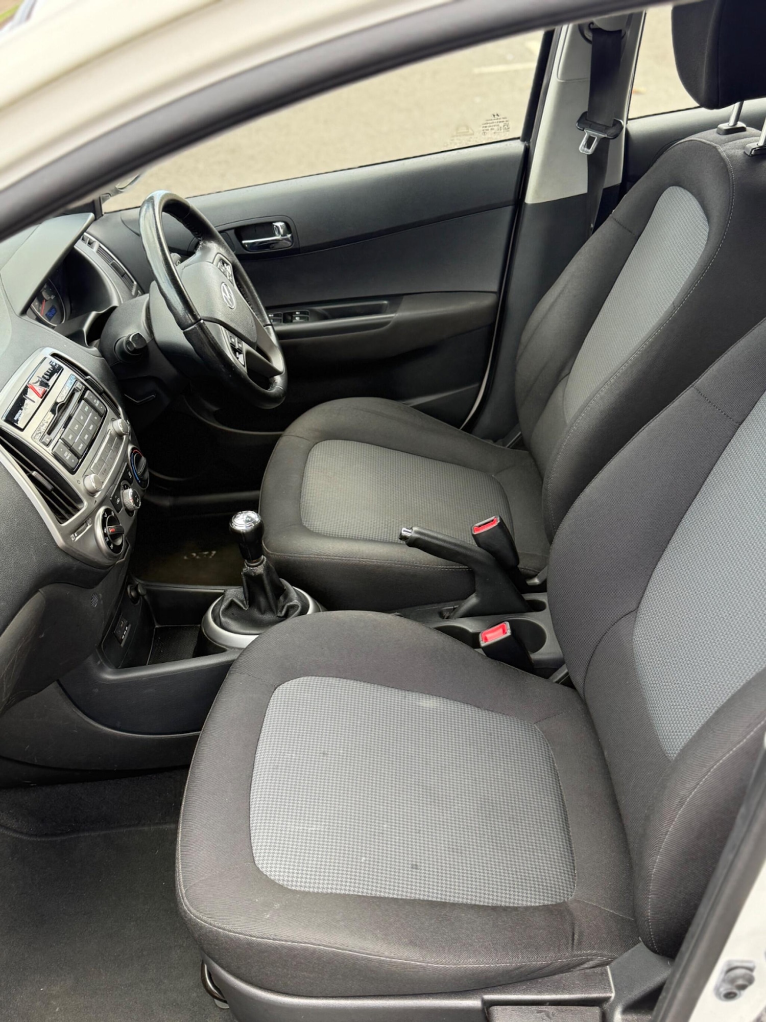 Used Hyundai i20 2014 for sale - 77710057: Photo 37