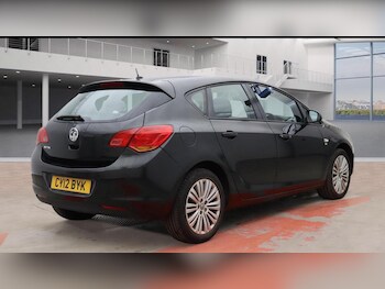 Used Vauxhall Astra 2012 for sale - 77496603: Photo