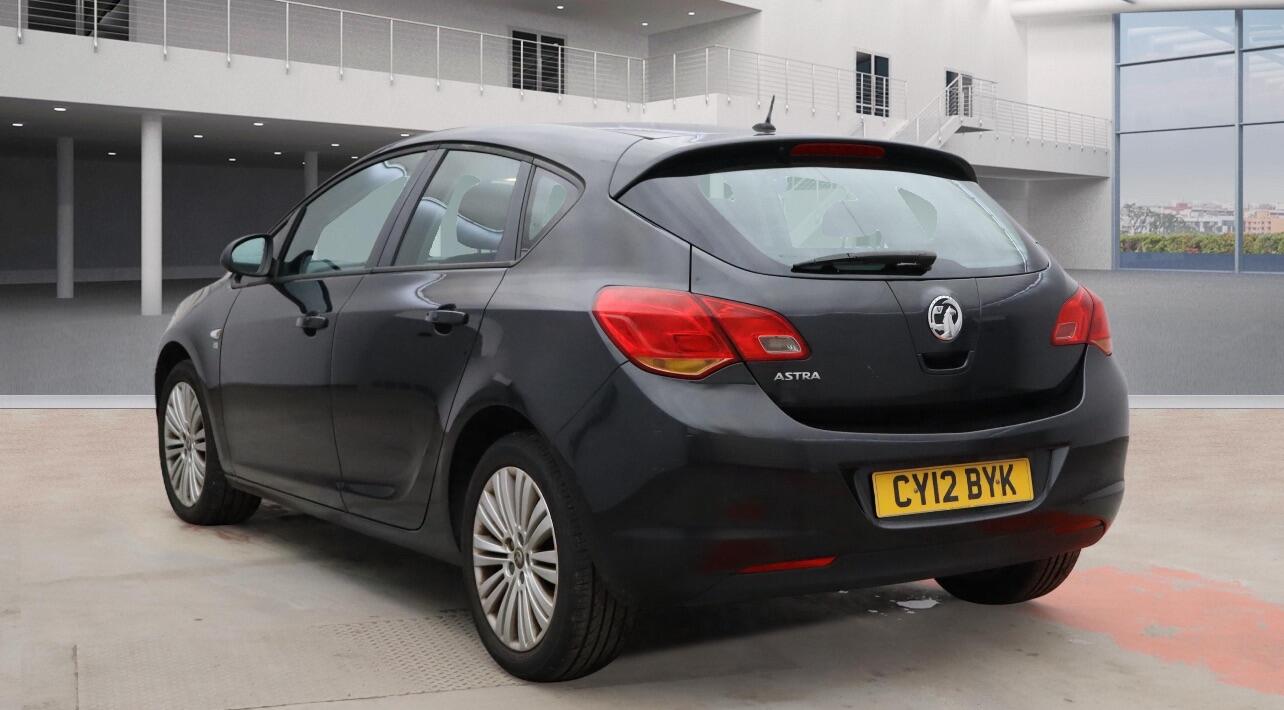 Used Vauxhall Astra for sale - 77496603: Photo 3