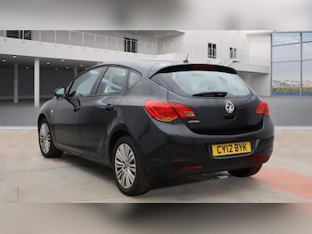 Used Vauxhall Astra 2012 for sale - 77496603: Photo