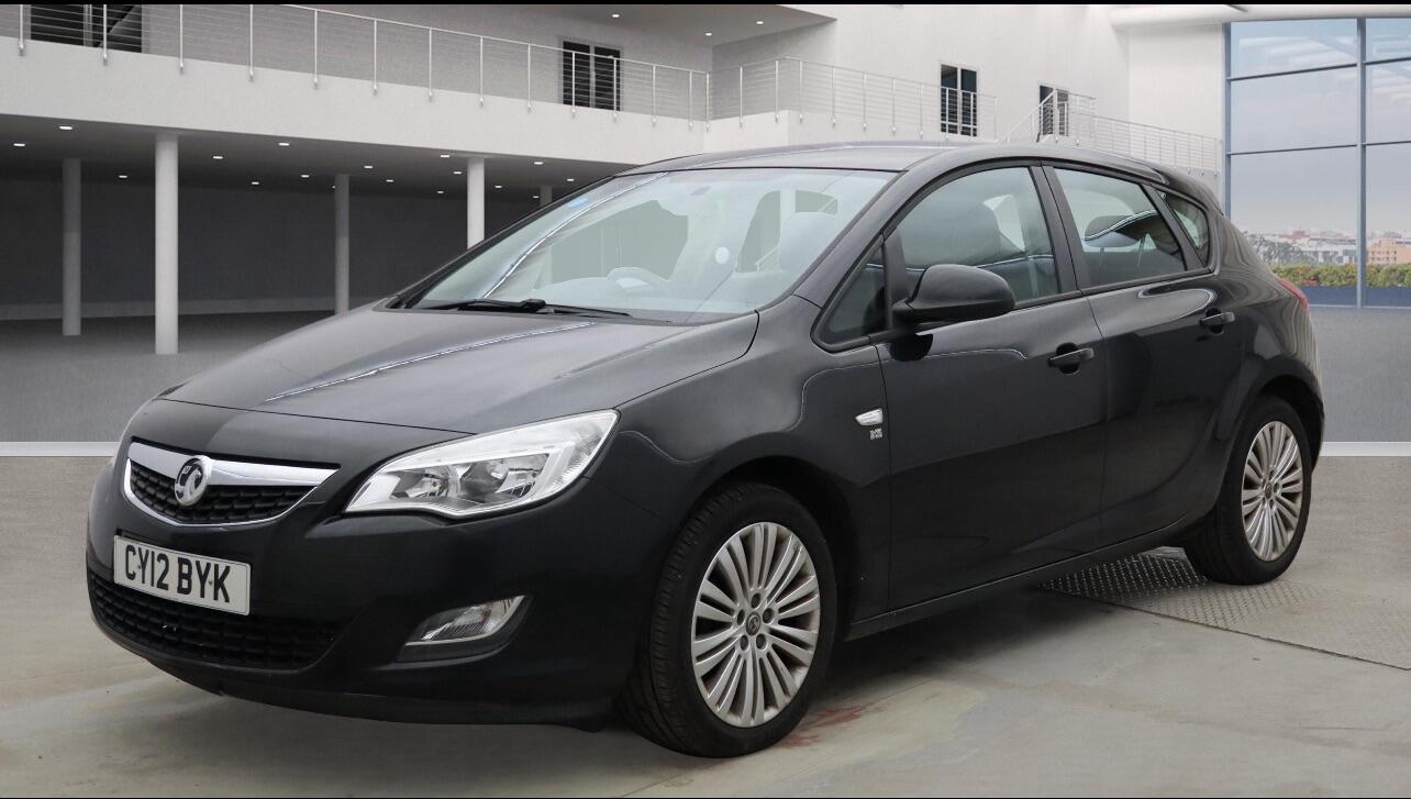 Used Vauxhall Astra for sale - 77496603: Photo 4