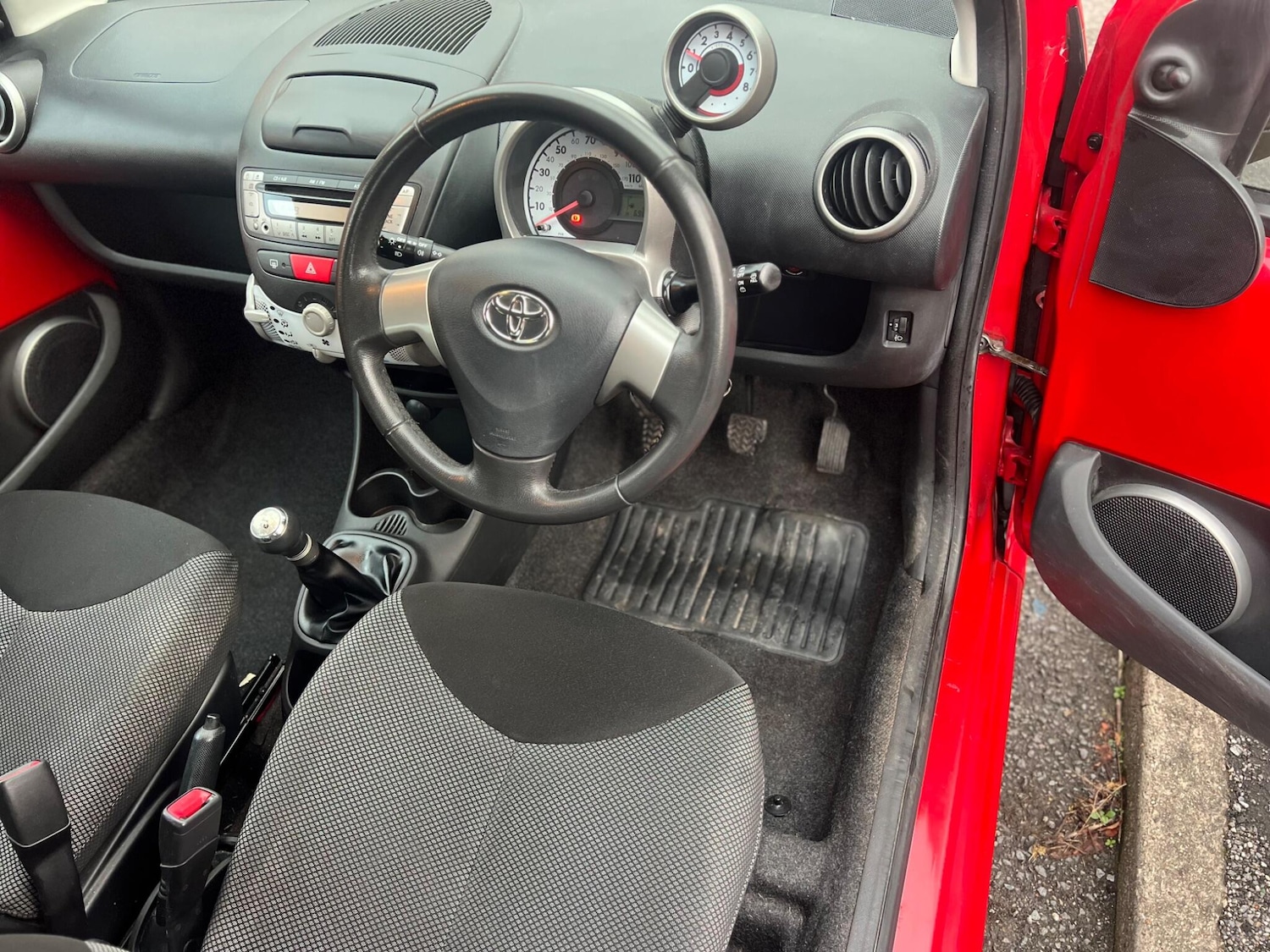 Used Toyota AYGO 2014 for sale - 77016206: Photo 26