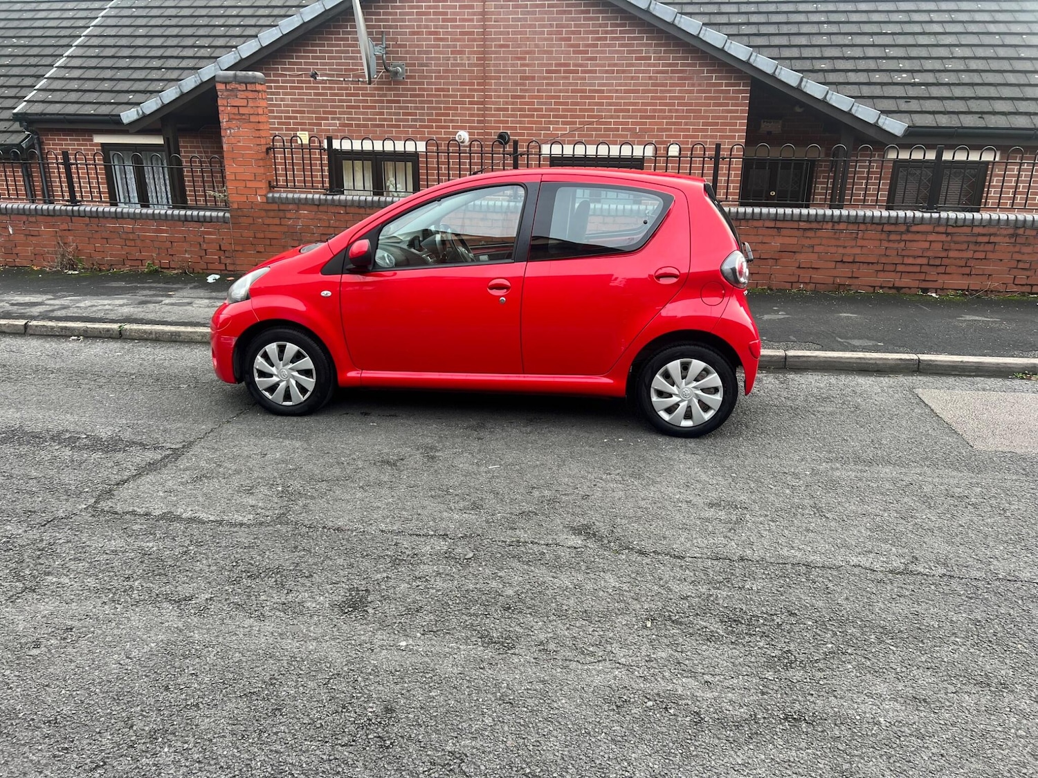 Used Toyota AYGO 2014 for sale - 77016206: Photo 6