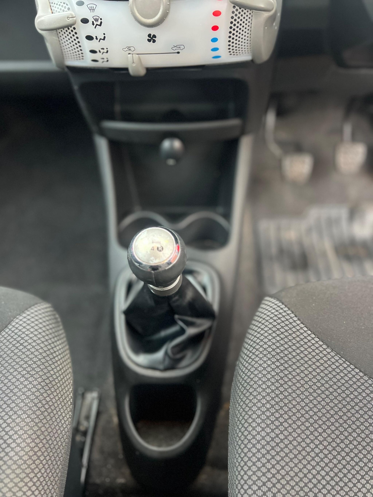 Used Toyota AYGO 2014 for sale - 77016206: Photo 9