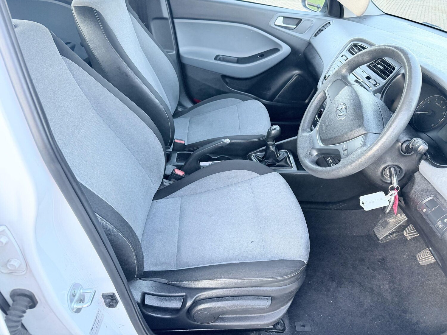 Used Hyundai i20 2015 for sale - 77939302: Photo 10