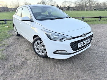 Used Hyundai i20 2015 for sale - 77939302: Photo
