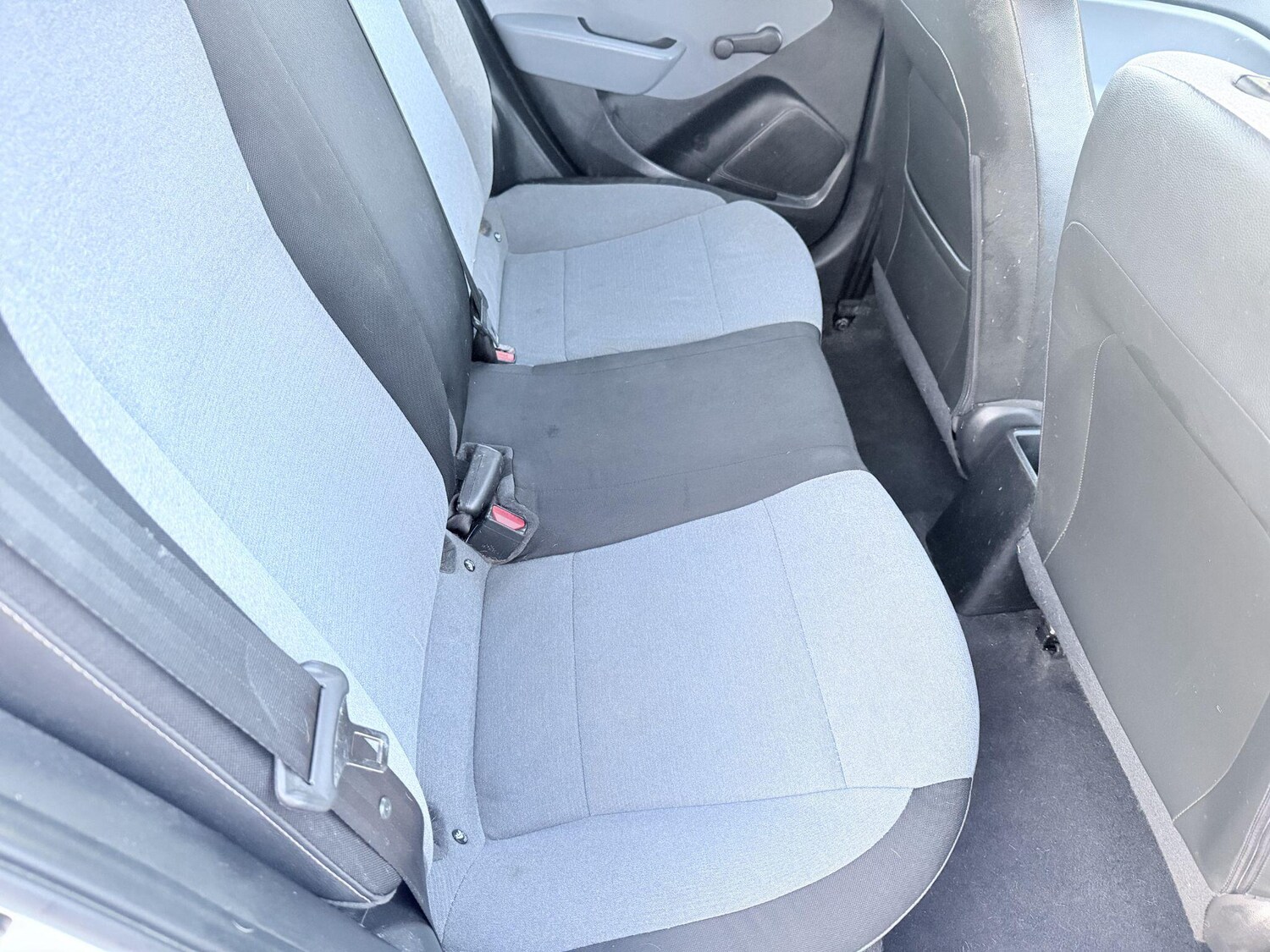 Used Hyundai i20 2015 for sale - 77939302: Photo 20