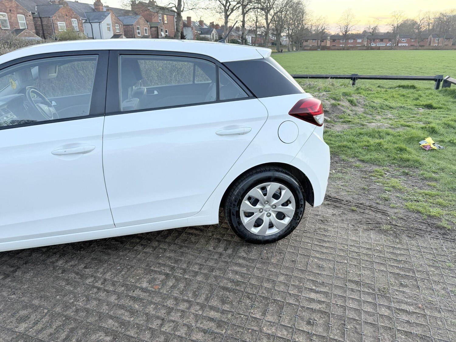 Used Hyundai i20 2015 for sale - 77939302: Photo 26