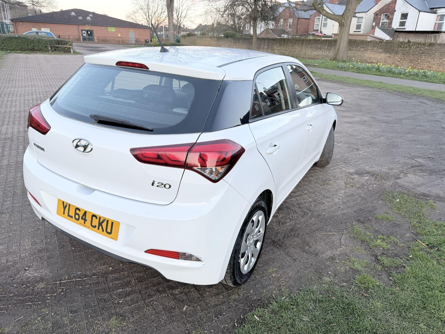 Used Hyundai i20 2015 for sale - 77939302: Photo 3