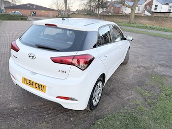 Used Hyundai i20 2015 for sale - 77939302: Photo