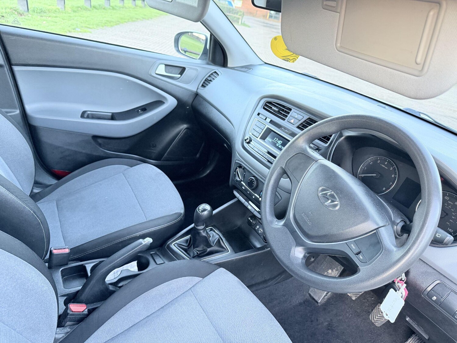 Used Hyundai i20 2015 for sale - 77939302: Photo 9