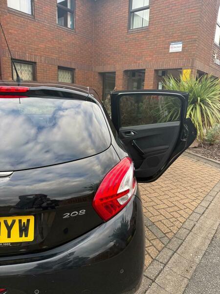 Used Peugeot 208 2014 for sale - 75657476: Photo 14