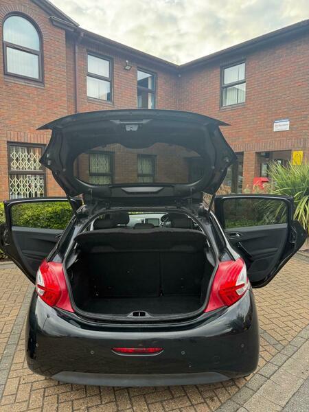 Used Peugeot 208 2014 for sale - 75657476: Photo 15