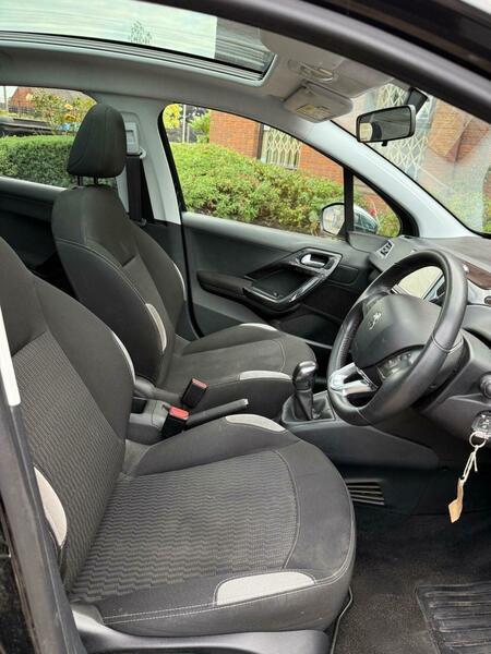 Used Peugeot 208 2014 for sale - 75657476: Photo 18