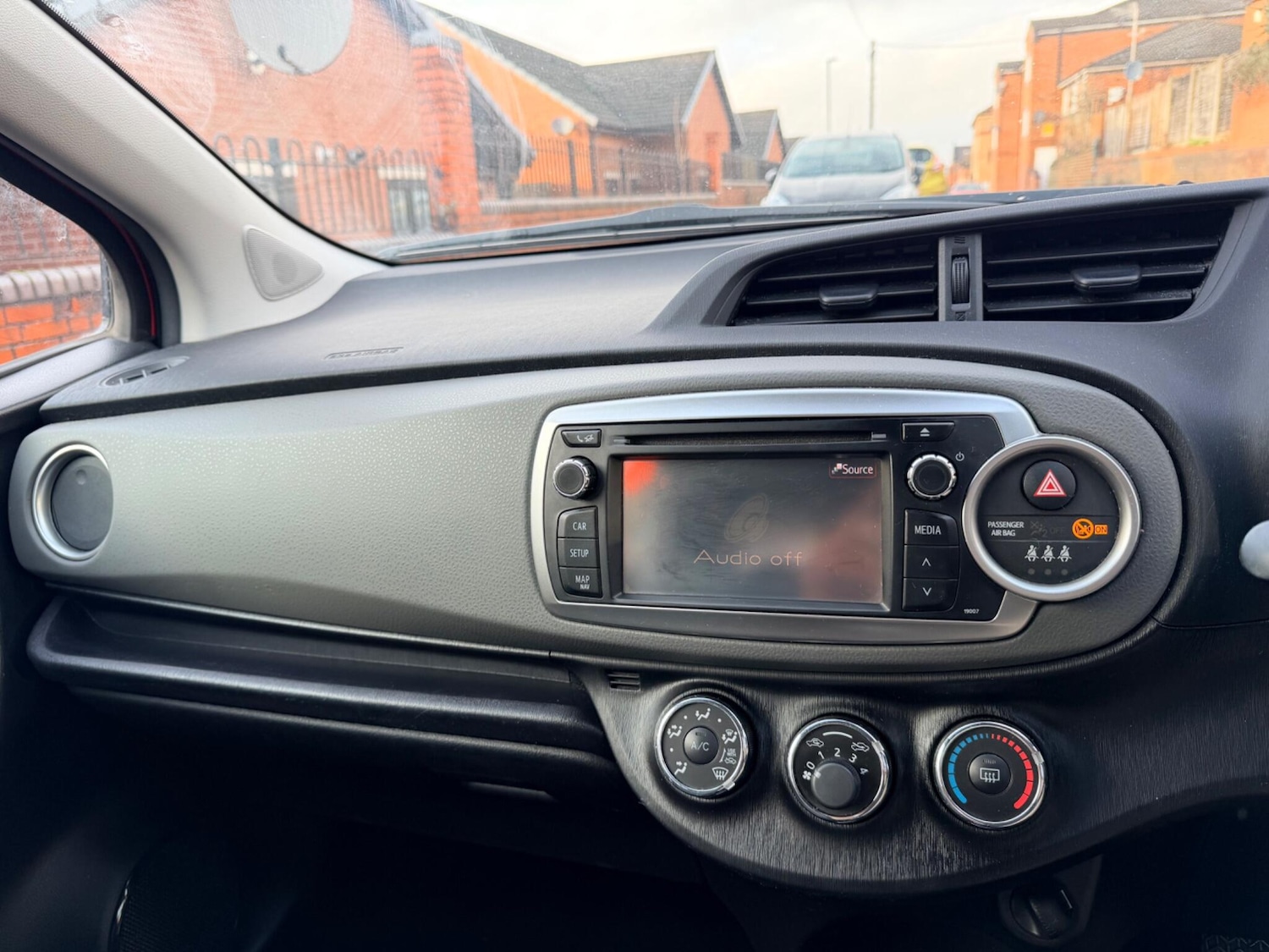 Used Toyota Yaris 2013 for sale - 77982230: Photo 12