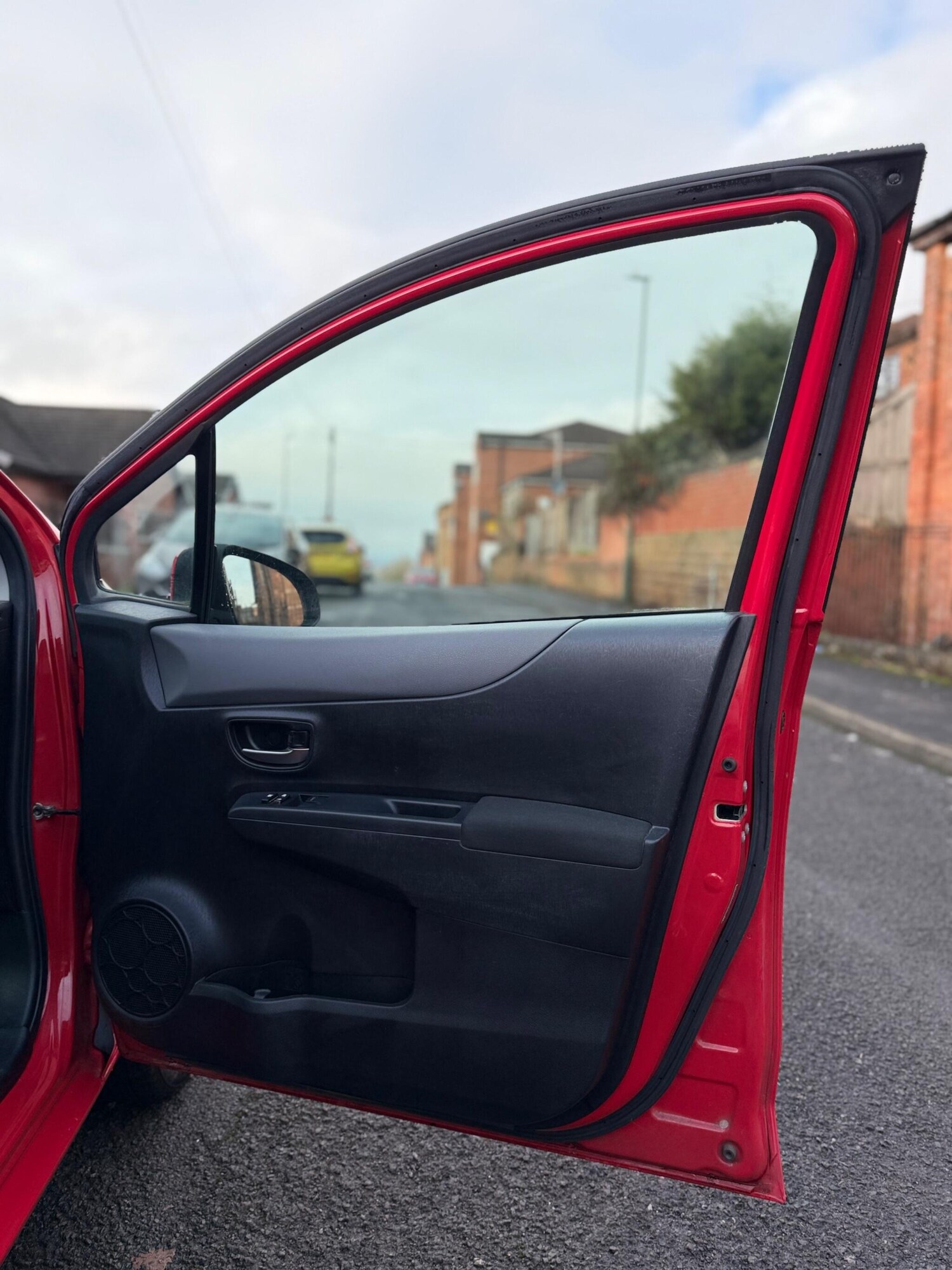 Used Toyota Yaris 2013 for sale - 77982230: Photo 21