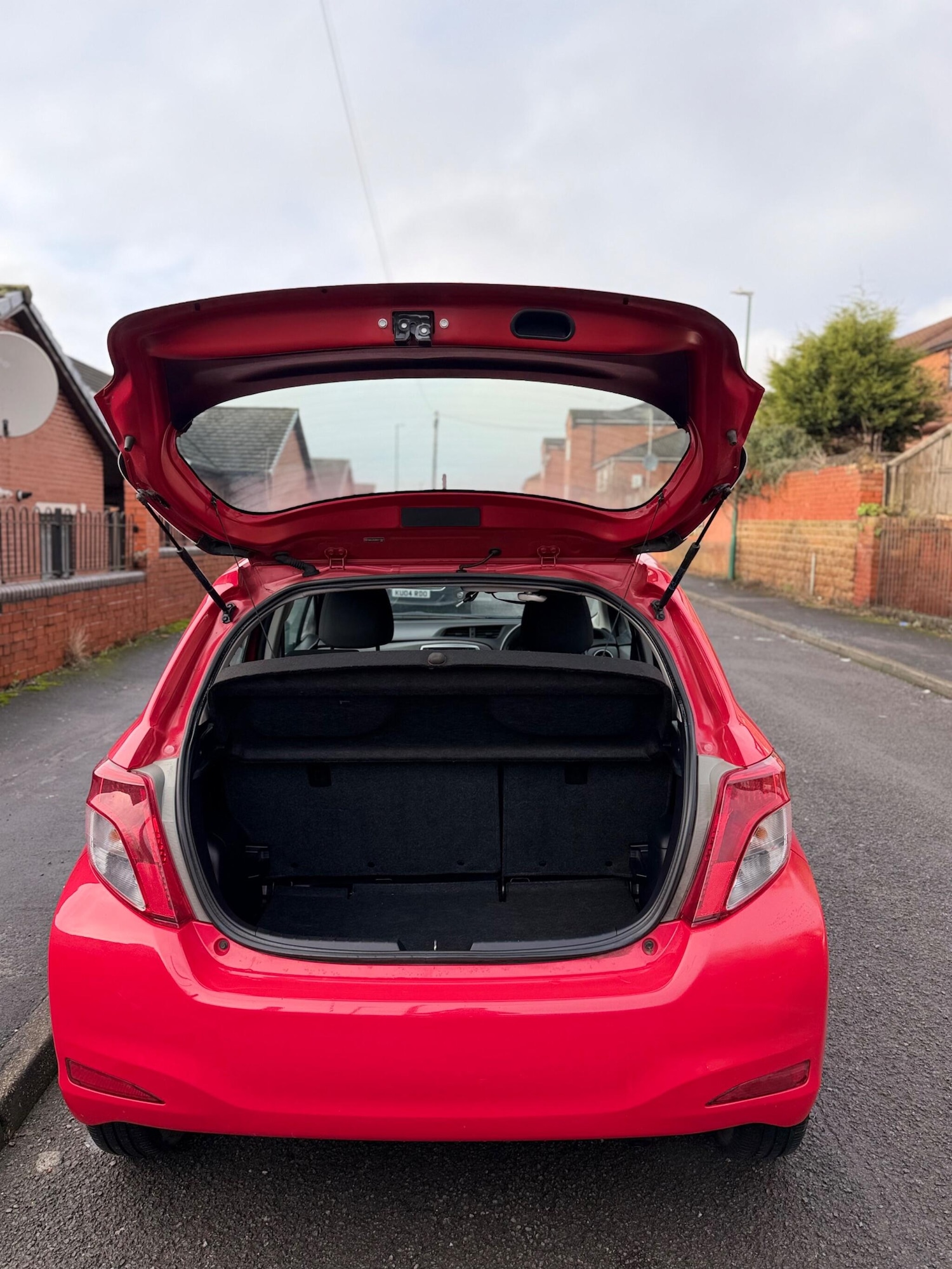 Used Toyota Yaris 2013 for sale - 77982230: Photo 27