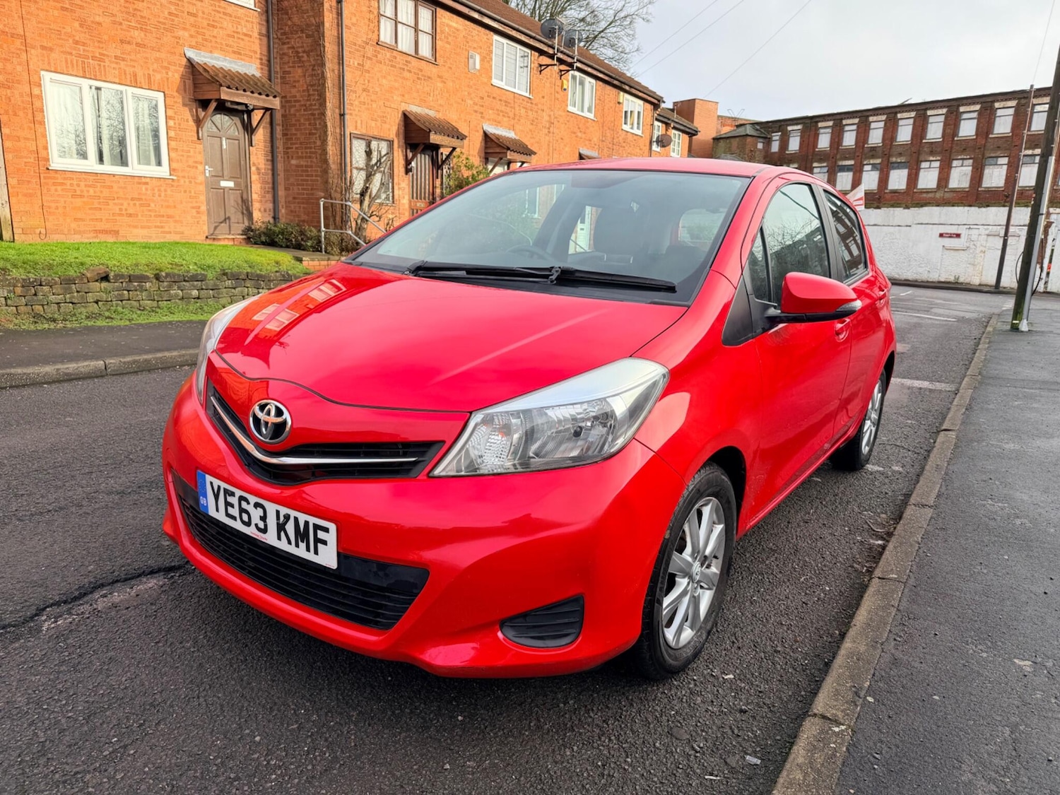 Used Toyota Yaris 2013 for sale - 77982230: Photo 3