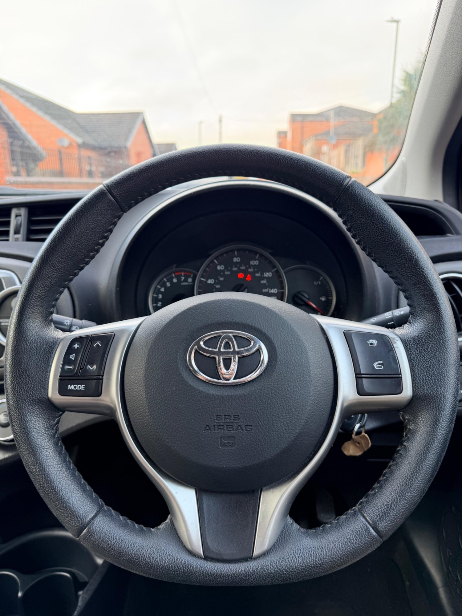 Used Toyota Yaris 2013 for sale - 77982230: Photo 30