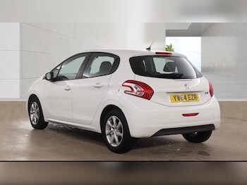 Used Peugeot 208 2015 for sale - 78388157: Photo