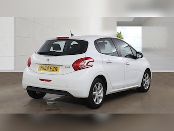 Used Peugeot 208 2015 for sale - 78388157: Photo