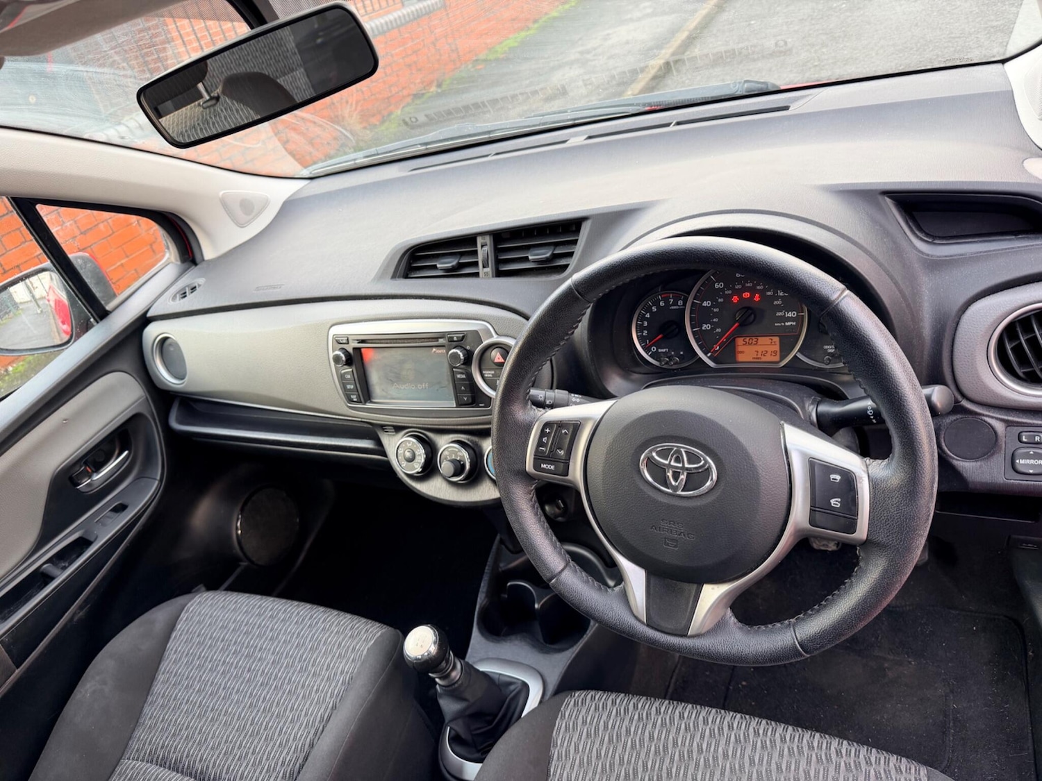 Used Toyota Yaris for sale - 77705142: Photo 11