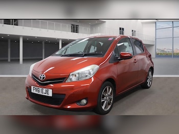 Used Toyota Yaris 2011 for sale - 76121610: Photo 2