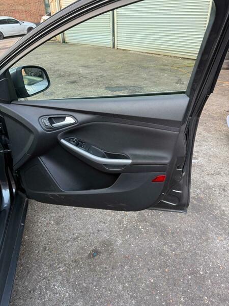 Used Ford Focus 2015 for sale - 78220218: Photo 24