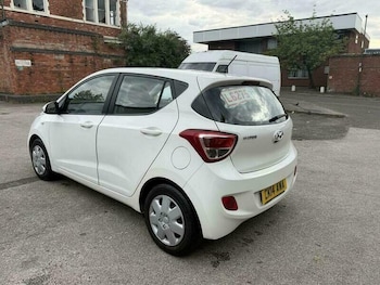 Used Hyundai i10 2014 for sale - 79268195: Photo