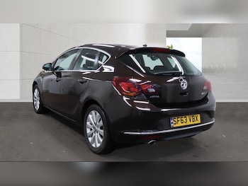 Used Vauxhall Astra 2013 for sale - 78447601: Photo