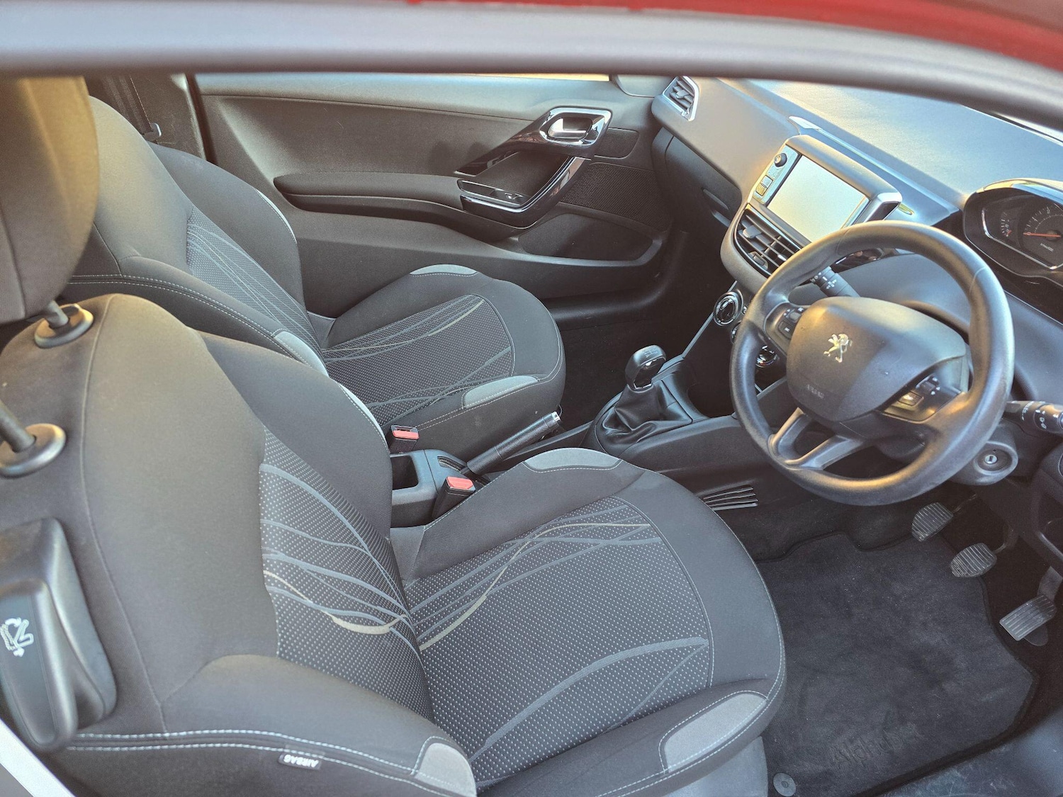 Used Peugeot 208 2014 for sale - 77066660: Photo 11