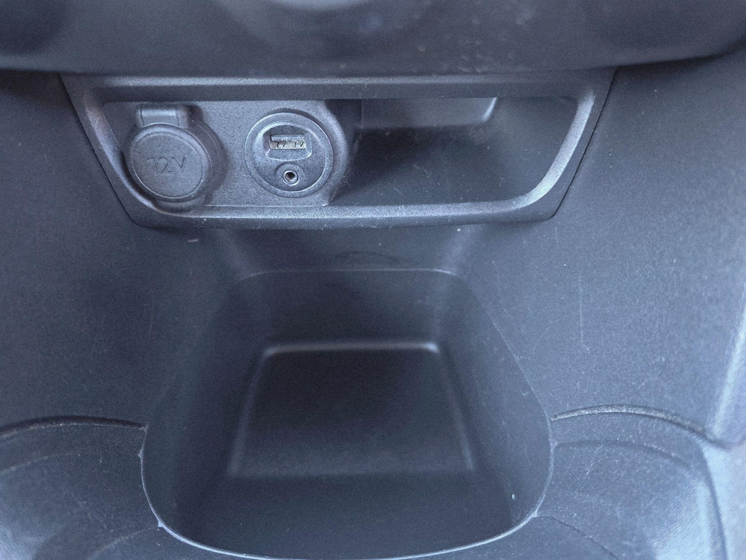 Used Peugeot 208 2014 for sale - 77066660: Photo 14