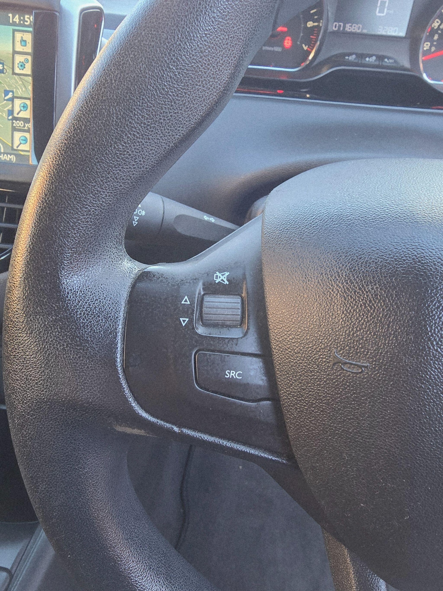 Used Peugeot 208 2014 for sale - 77066660: Photo 16