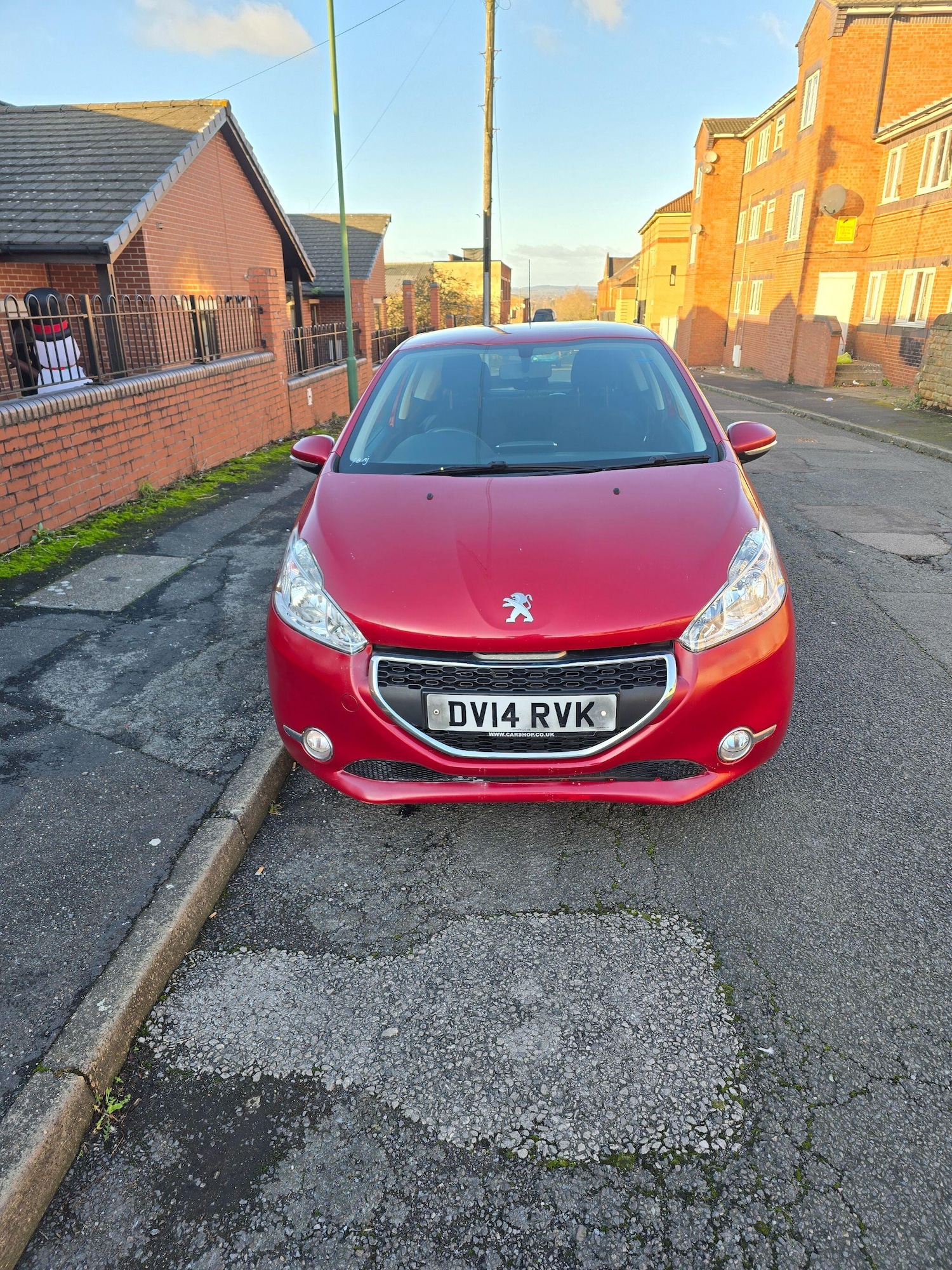 Used Peugeot 208 2014 for sale - 77066660: Photo 2