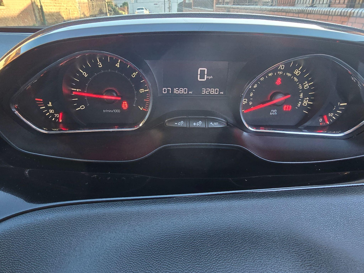 Used Peugeot 208 2014 for sale - 77066660: Photo 22