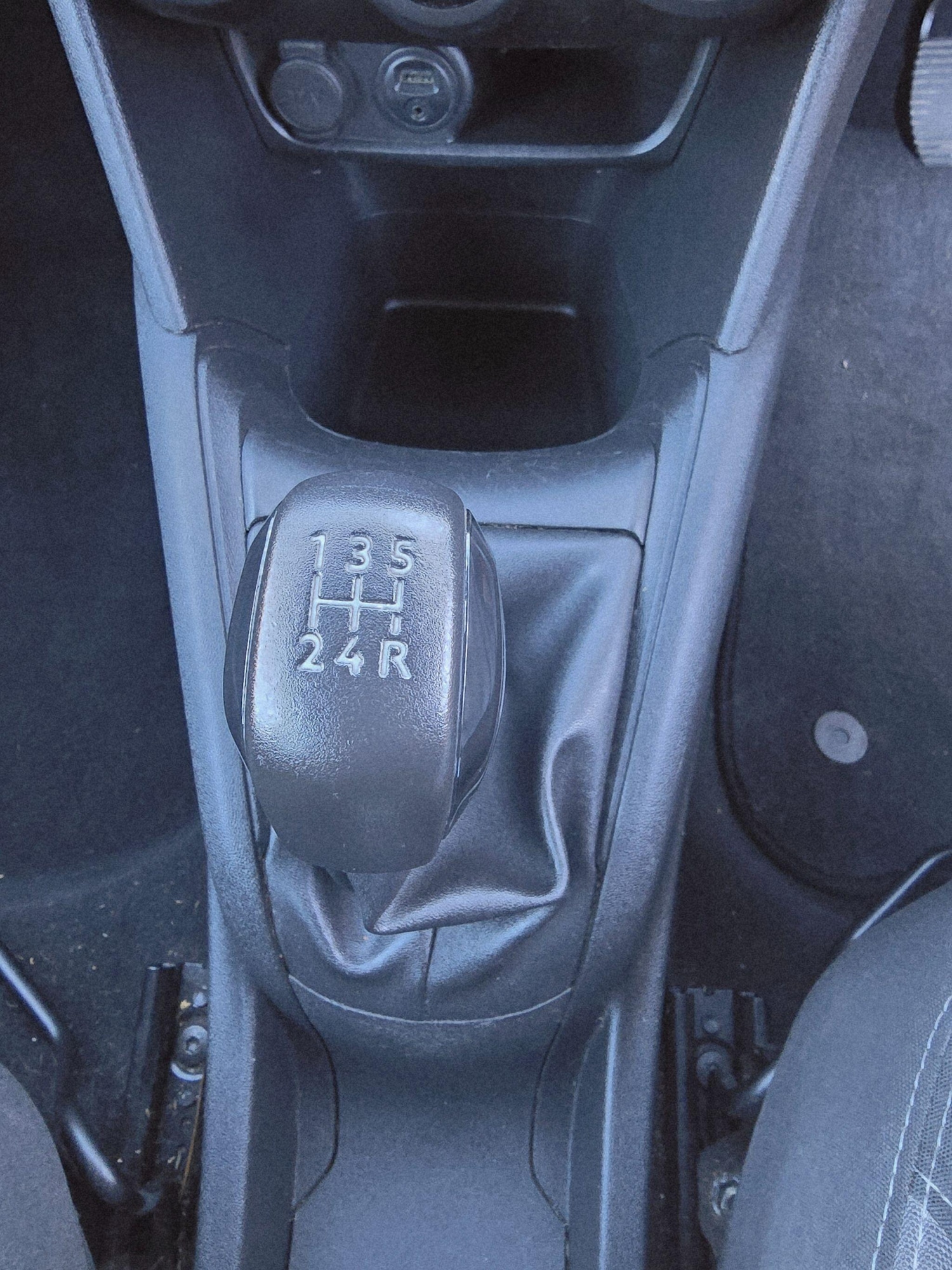 Used Peugeot 208 2014 for sale - 77066660: Photo 39