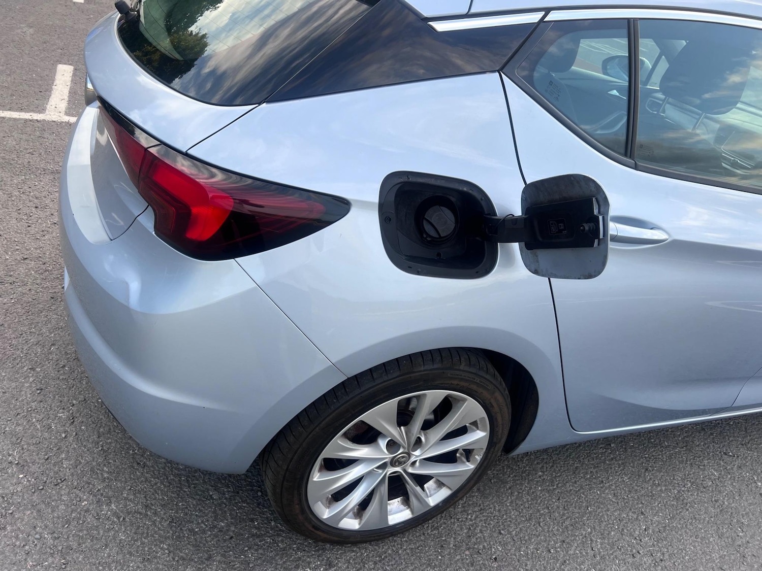 Used Vauxhall Astra 2017 for sale - 76703627: Photo 29