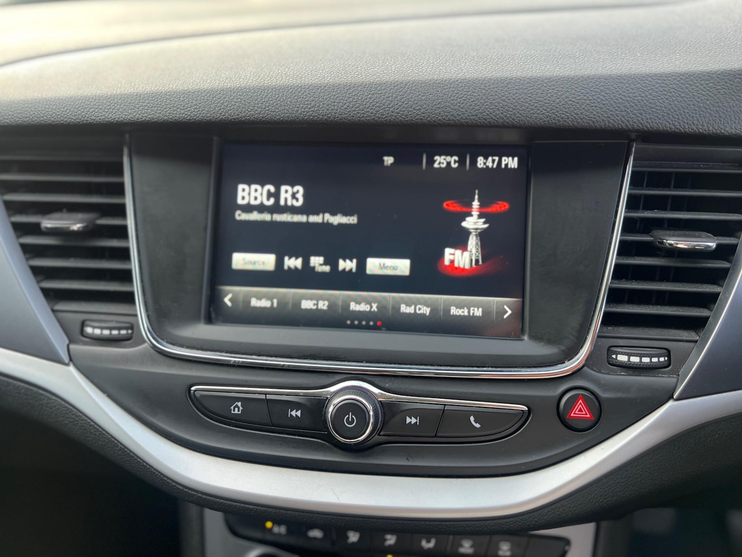 Used Vauxhall Astra 2017 for sale - 76703627: Photo 31