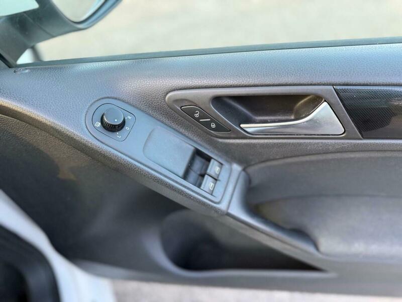 Used Volkswagen Golf 2010 for sale - 77645820: Photo 24