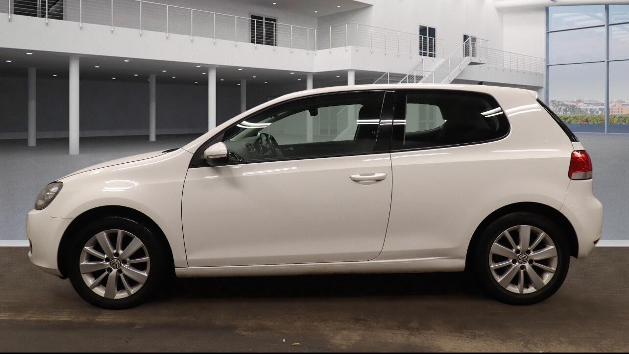 Used Volkswagen Golf 2010 for sale - 77645820: Photo 4